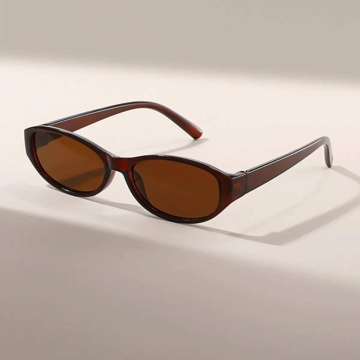Gafas de sol ovaladas de estil - Vintage Fashion Enthusiasts reseña y precio